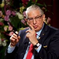 Prof.dr Vlad Ciurea Foto: captură video podcast Fain și Simplu cu Mihai Morar