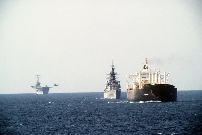 Trump a avertizat Iran să nu mai atace petrolierele prin str&acirc;mtoarea Ormuz - Foto: Profimedia Images (imagine cu rol ilustrativ)