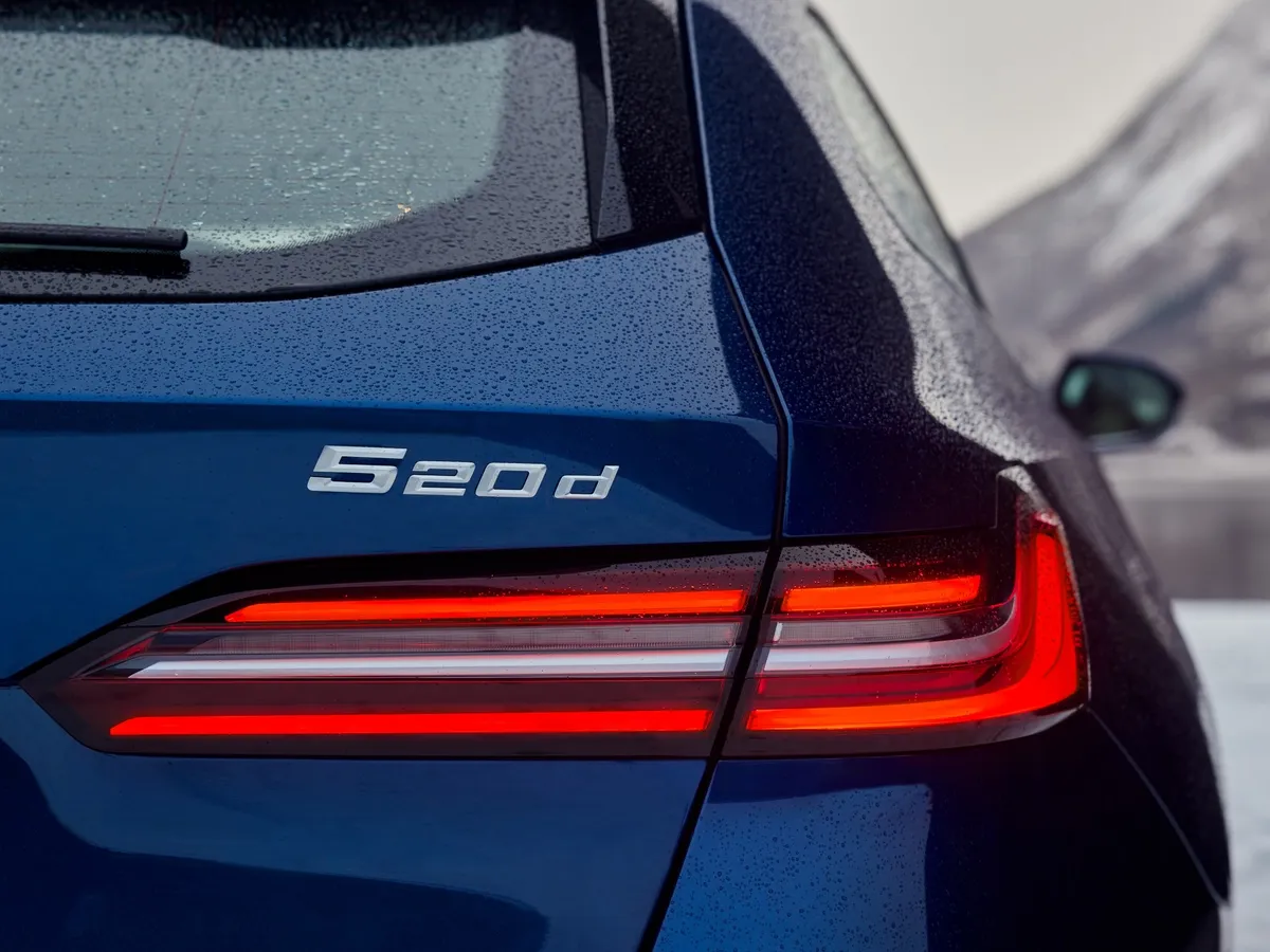 Povestea românului din Câmpulung Moldovenesc ajuns la 34 de ani șeful motoarelor pentru BMW Seria 5 - Foto: BMW