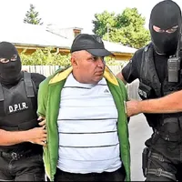 Fane Căpățână, recent eliberat, s-a dat iar polițist Foto: cancan.ro