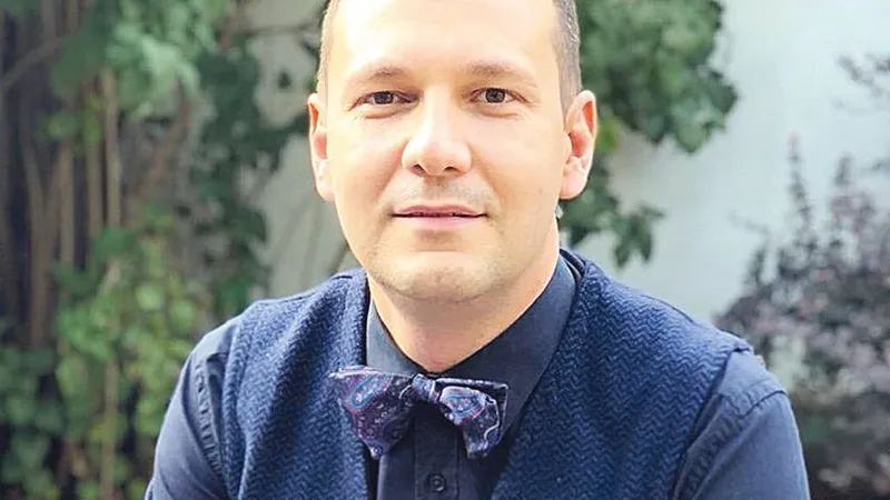 Dr. Radu Țincu este medic primar ATI și șef lucrări la UMF „Carol Davila“