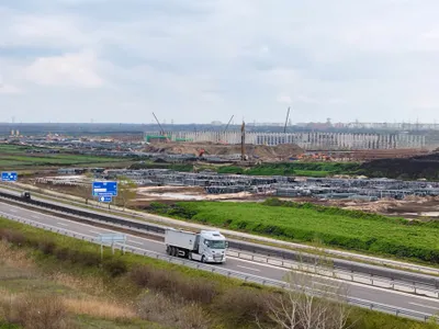 Cum se vede din satelit fabrica de mașini electrice a chinezilor de la BYD din Ungaria. Uriașă! - Foto: captură video
