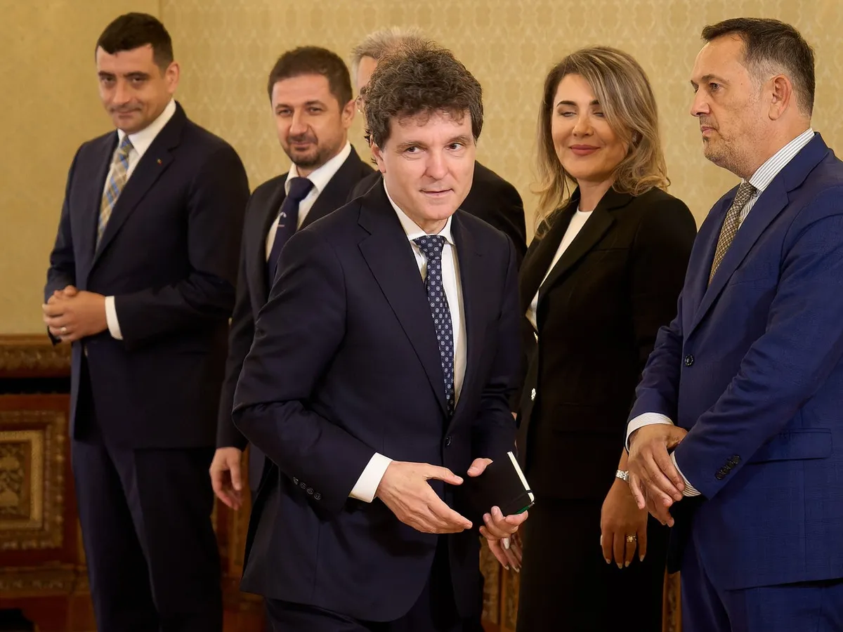 nicusor dan si delegatia aur