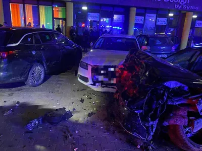 Un șofer de 38 de ani beat a făcut prăpăd într-o parcare din Satu Mare - Foto: News.ro