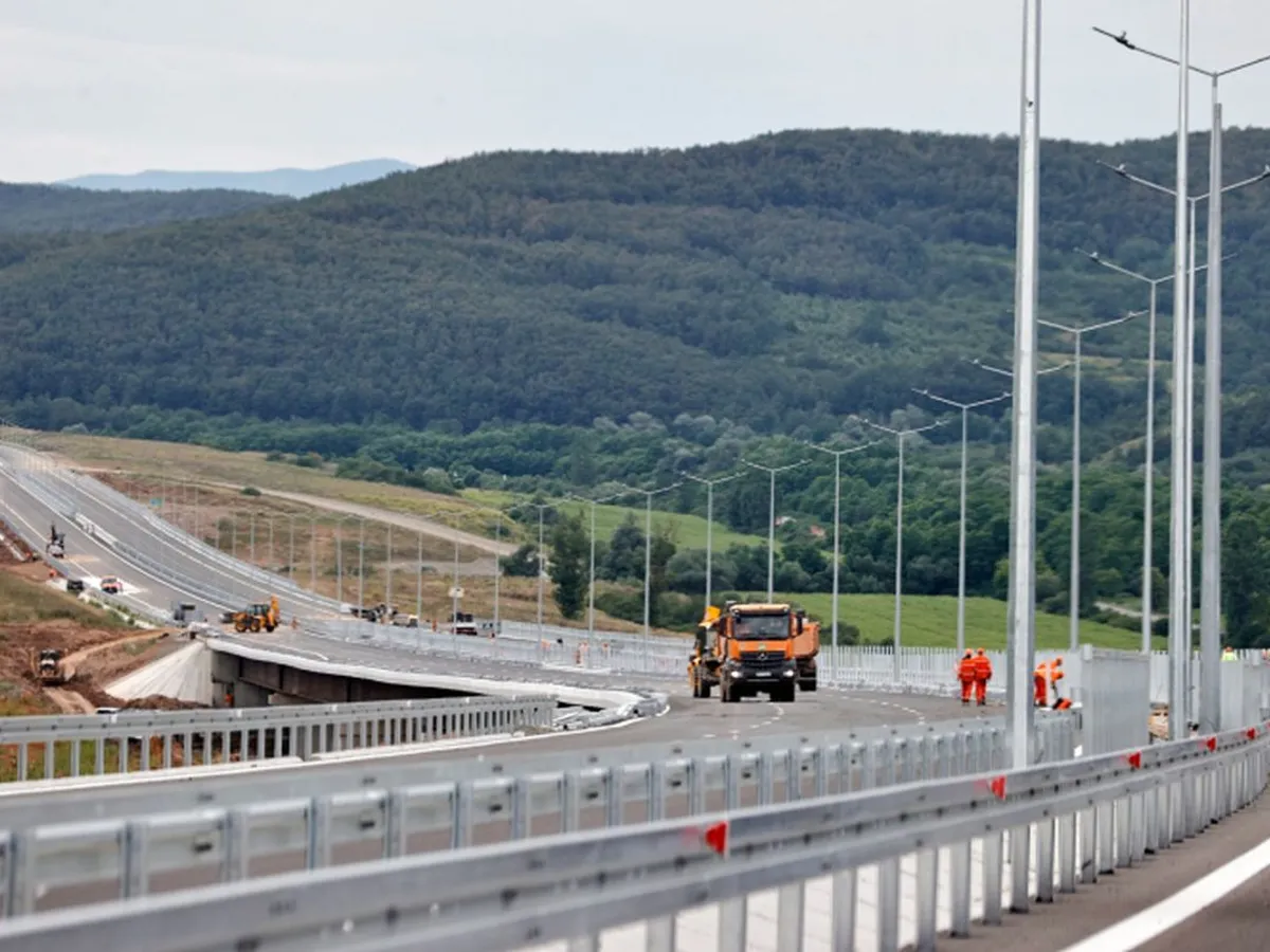 În lucru. Tronsonul Nădăşelu - Zimbor, din Autostrada Transilvania, începută acum 22 de ani - Foto: gov.ro