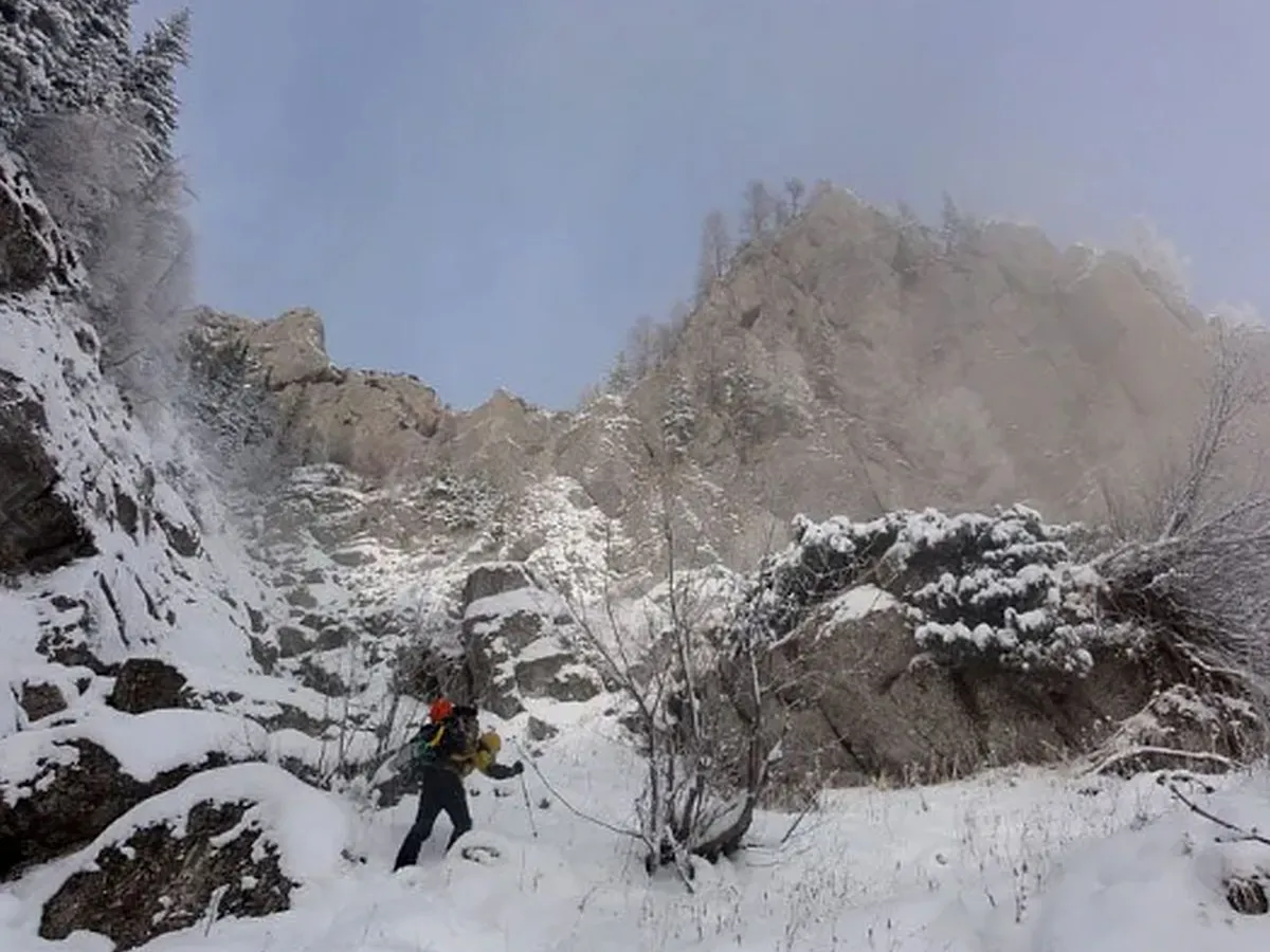 Polițiștii au deschis dosar penal pentru ucidere din culpă în cazul schiorului decedat în avalanșa din Bucegi