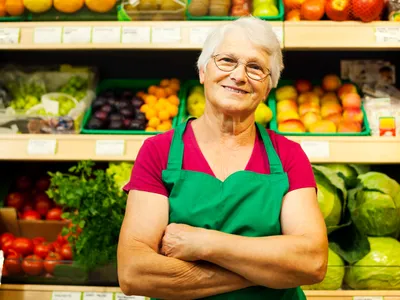 Toți pensionarii au pierdut 150 de lei la pensie. Cum le-a băgat statul mâna în buzunar? - Foto: Freepik