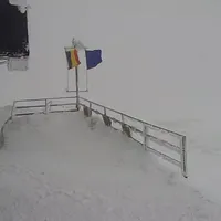 Domeniul schiabil din Sinaia, spre Cota 2000, este închis, din cauza ninsorilor abundente - Foto: captură foto webcam live Sinaia