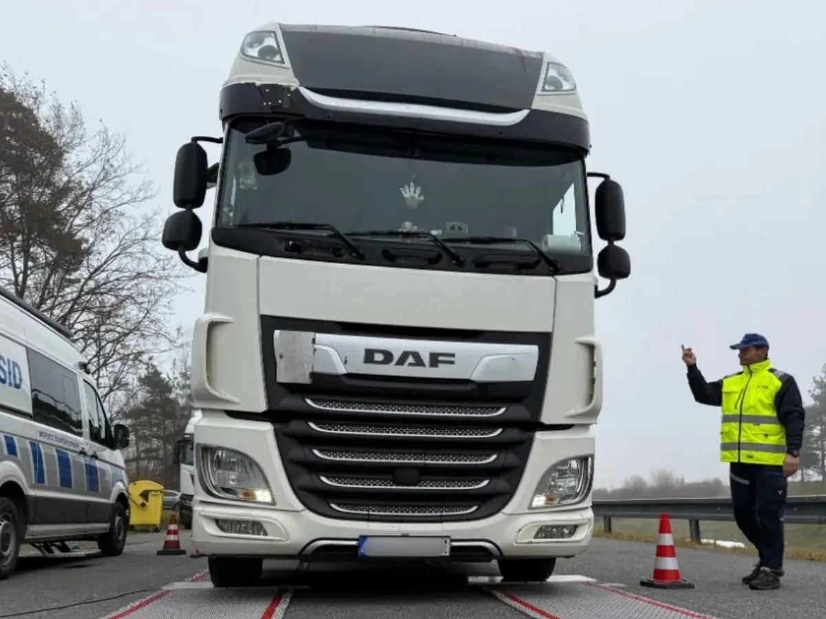 Mergi cu camionul supraîncărcat prin Cehia, amendă până la 20.000 €. Care sunt sancțiunile în România?