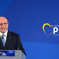 Reacție dură a lui Traian Băsescu despre comasarea alegerilor: „Românii nu stiu. Ăsta e furt” Foto: FAcebook/Traian Basescu