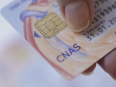 Ce se întâmplă cu actualul card de sănătate de la 1 septembrie. Documentul care ar urma să îi preia treptat funcțiile