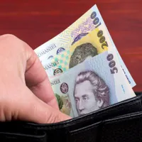 Ce categorie de români pot primi bani dacă se îmbolnăvesc? E directivă UE - Foto: Profimedia Images/ Imagine cu caracter ilustrativ