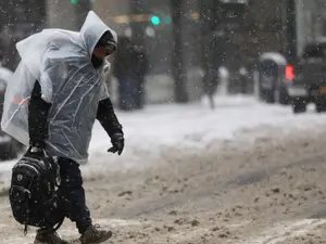 Citește și: La ce temperatură trebuie montate cauciucurile de iarnă? Ce amendă iei dacă nu le ai când ninge - Foto: PROFIMEDIA / IMAGINE CU CARACTER ILUSTRATIV