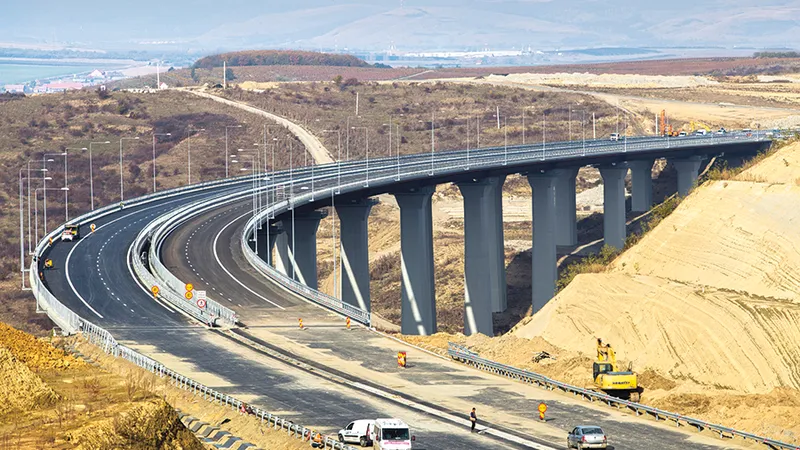MUNCĂ DE MÂNTUIALĂ În timpul mandatului PSD, puținele autostrăzi au fost construite de două ori. O porțiune din lotul 3 Sebeș - Orăștie s-a prăbușit - Foto: hotnews.ro