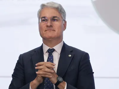 Dragoş Pîslaru, ministrul Investiţiilor şi Fondurilor Europene, în conferinţă de presă - Foto: INQUAM PHOTOS/Mălina Norocea