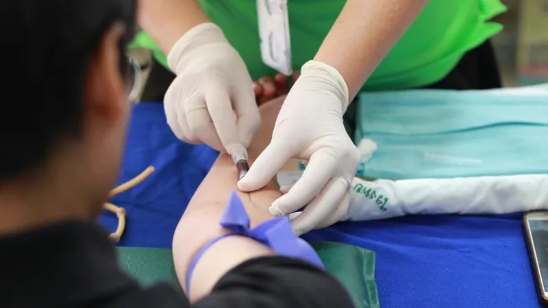 Cum se făceau într-un spital gărzi fictive? Era lacătul pus pe uşă la centrul de permanenţă - Foto: Pexels/Pranidchakan Boonrom