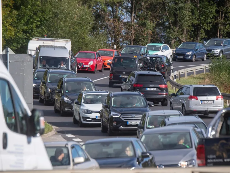 Accident pe DN1, la Otopeni. Trafic restricționat. Coada de mașini se întinde până la Baloteşti - FOTO: Profimedia