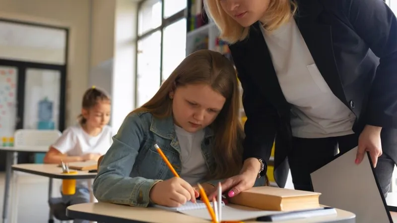 O profesoară este acuzată că nu stăpânește materia pe care o predă Foto: Freepik.com - rol ilustrativ