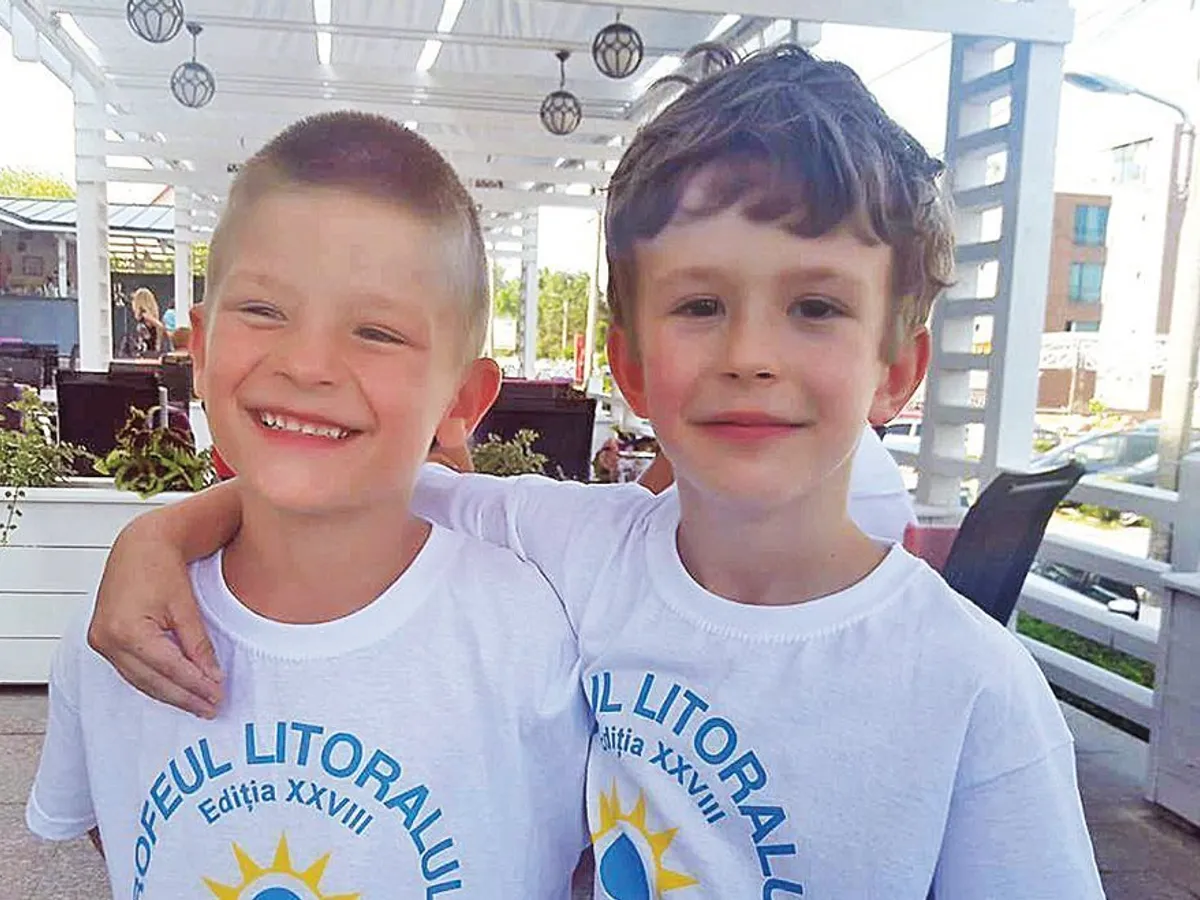 PRIETENIE Andrei Istrate și Costin Ceciu, doi șahiști de viitor