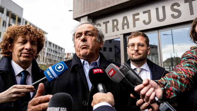 Fostul mare fotbalist Michel Platini s-a trezit cu un hoț în casă. Ce i-a furat? - Foto: Profimedia Images