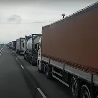 Coadă de camioane în vamă (imagine cu caracter ilustrativ) - Foto: captură video YouTube/Mihai Ionel
