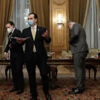 Liderii coaliției nu s-au înțeles pe împărțirea prefecților și a subprefecților/FOTO: Inquam Photos/George Călin