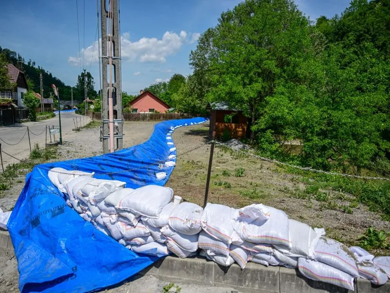Îndiguire la Praid, preventiv, din cauza inundaţiilor - Foto: Profimedia Images