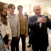 Putin introduce ore de război în școală. Copiii învață să tragă cu arma și să arunce drone - Foto: Profimedia Images/ Imagine cu caracter ilustrativ