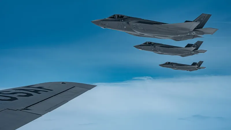 NATO vrea 700 avioane F-35 și 600 tancuri din SUA să se apere de Rusia. Preț: 300.000.000.000€ - Foto: Profimedia Images (imagine cu rol ilustrativ)