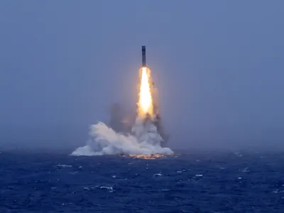 China își arată mușchii în Pacific. A testat o rachetă balistică cu rază lungă de pe un submarin nuclear - Foto: Profimedia Images (imagine cu  rol ilustrativ)