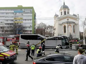 Șoferul grec vinovat de tragedia de la Pasajul Unirii are interzis să mai conducă în România