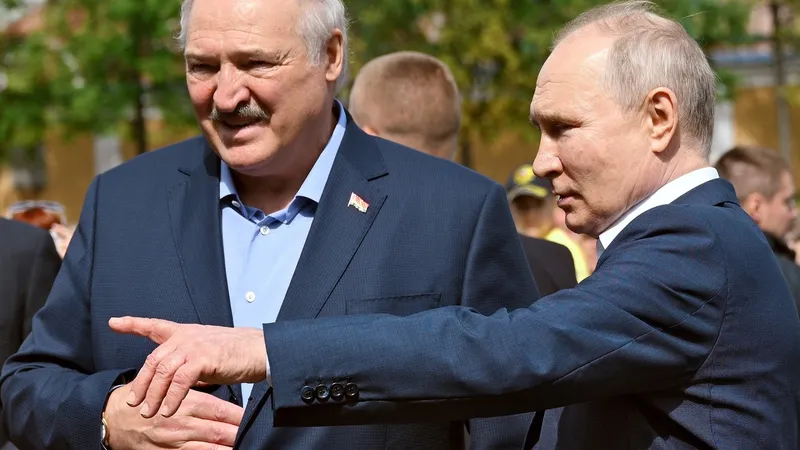 Lukașenco și Putin - Foto: Profimedia images