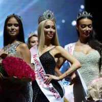 Miss Moscova, Angelina Brezhenskaya: Capitala României e „Bosnia și Herțegovina” - Foto: Twitter/Russian Market