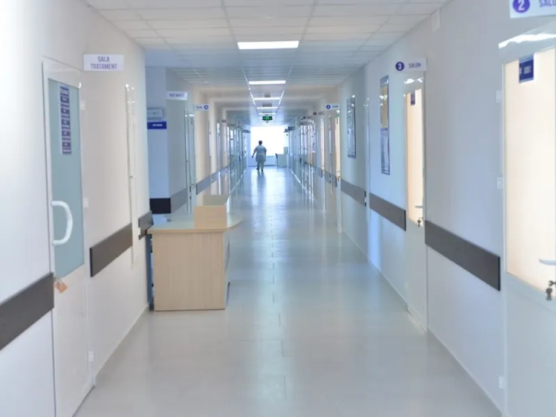 Un spital din România stă închis de 10 ani din cauza lucrărilor. Pacienții tot așteaptă - Foto: Arhiva