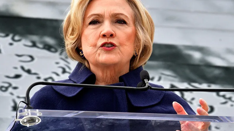 Clinton: „Discursul lui Zelenski a făcut legătura între lupta poporului lui și revoluția noastră” - FOTO: Profimedia