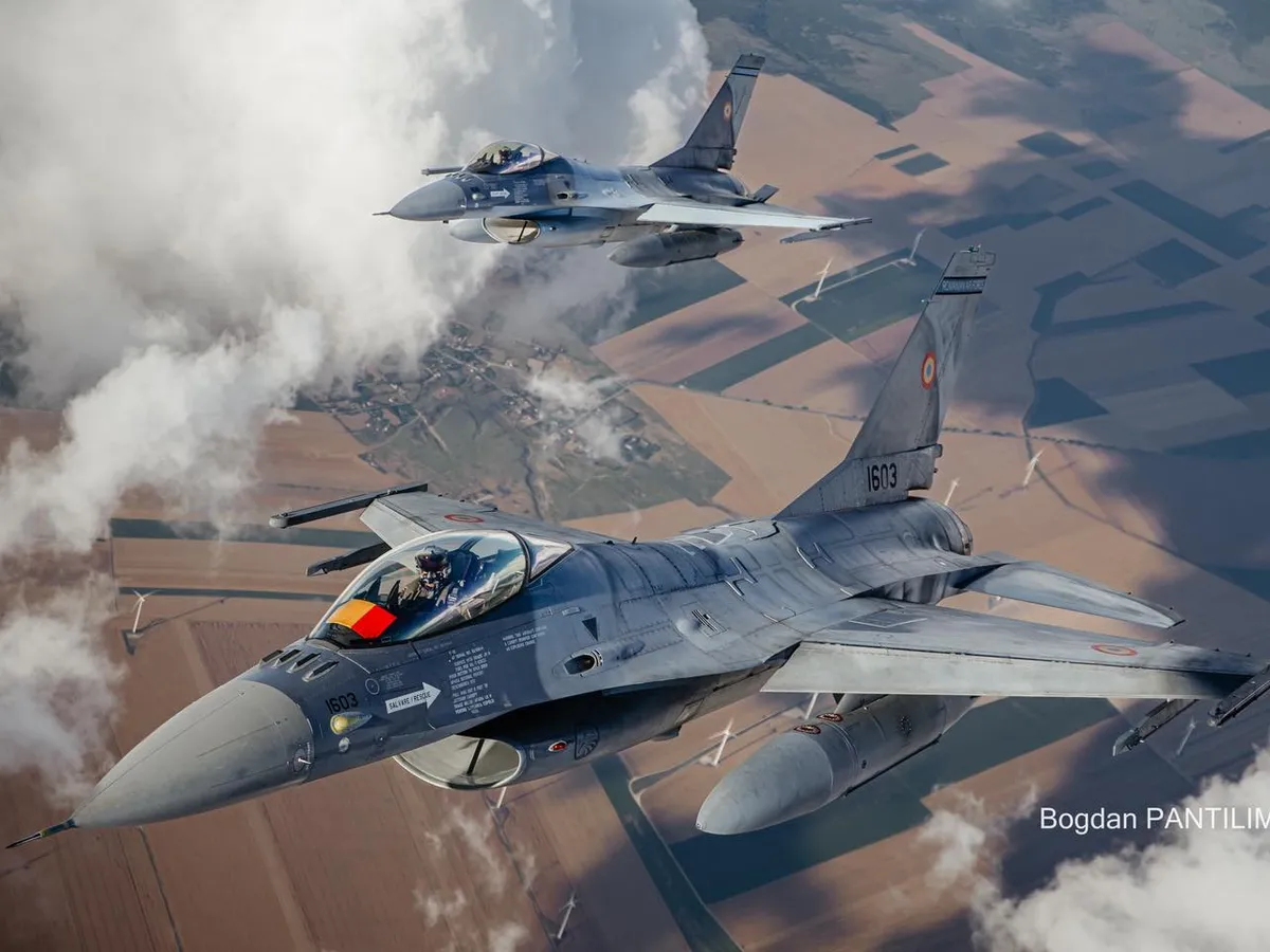 F-16