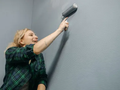 Femeie care văruiește Foto: Pexels (imagine cu rol ilustrativ)