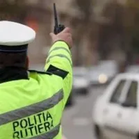 Judecătorii au anulat amenda unui ieșean care a depășit cu mașina coloana la semafor/FOTO: ziaruldeiasi.ro