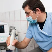 Câți bani vor putea deconta românii în sistemul privat. Puțini români au asigurări medicale private Foto: Profimedia Images (fotografie cu caracter ilustrativ)