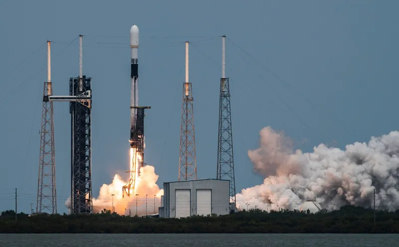 Space Force a &icirc;nceput să trimită pe orbită o serie de &icirc;ncărcături clasificate, folosind rachete SpaceX - Foto: Profimedia Images (imagine cu  rol ilustrativ)