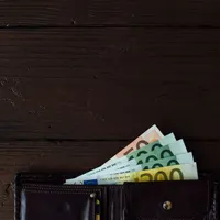Curs BNR, 5 iunie. Moneda euro se apreciază foarte puţin, sub noul prag psihologic, de 5.10 lei - Foto: Freepik/freepic.diller