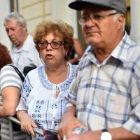 Cei mai mulți pensionari români au pensii mici/FOTO: digi24.ro