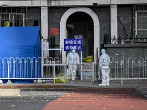 Cazurile de Covid-19 explodează în Beijing. Străzile capitalei sunt pustii. Se întoarce lockdown-ul?- FOTO: Profimedia