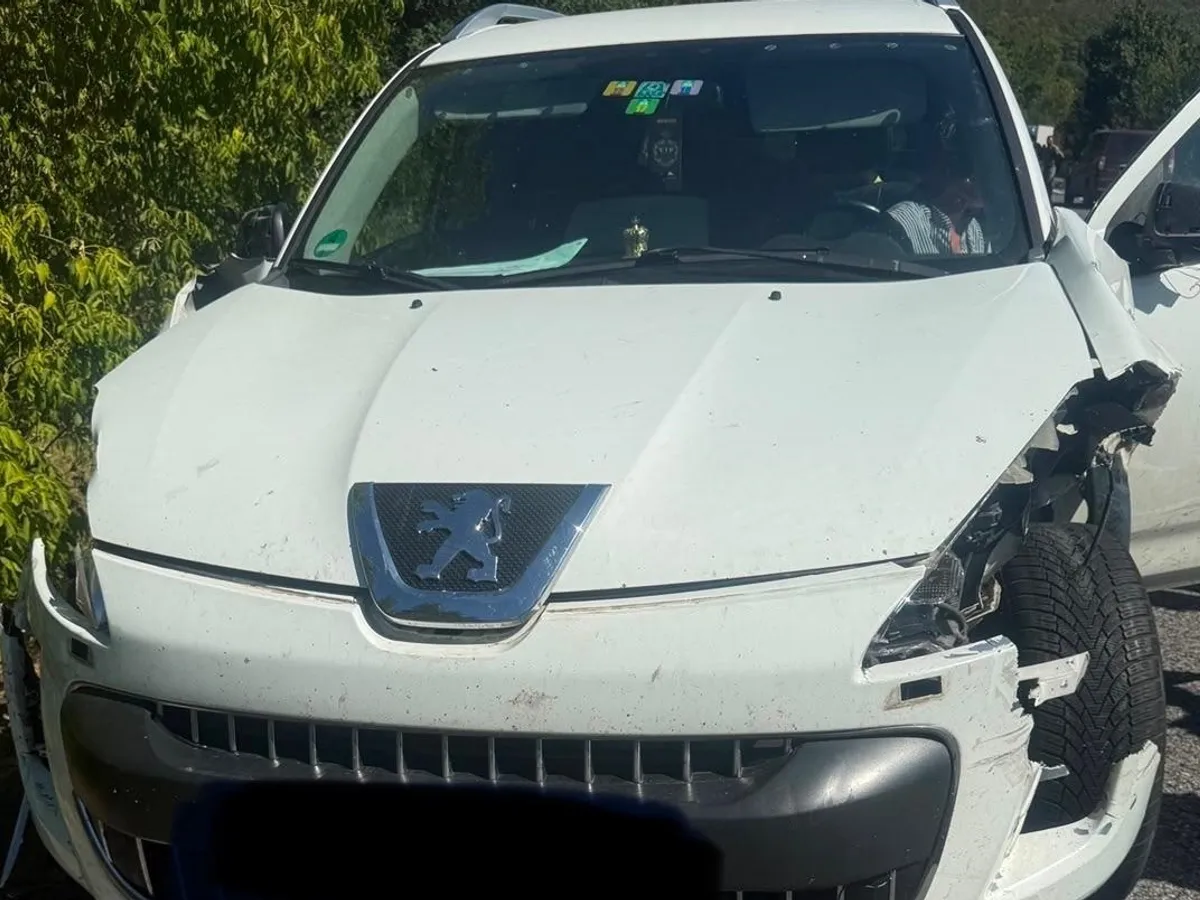 Mașina implicată în accidentul din Hunedoara - Foto: servuspress.ro (cu rol ilustrativ)