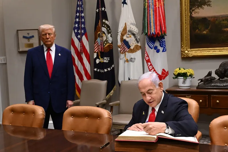 Benjamin Netanyahu primit la Casa Albă de președintele Donald Trump - Foto: Facebook/ Benjamin Netanyahu