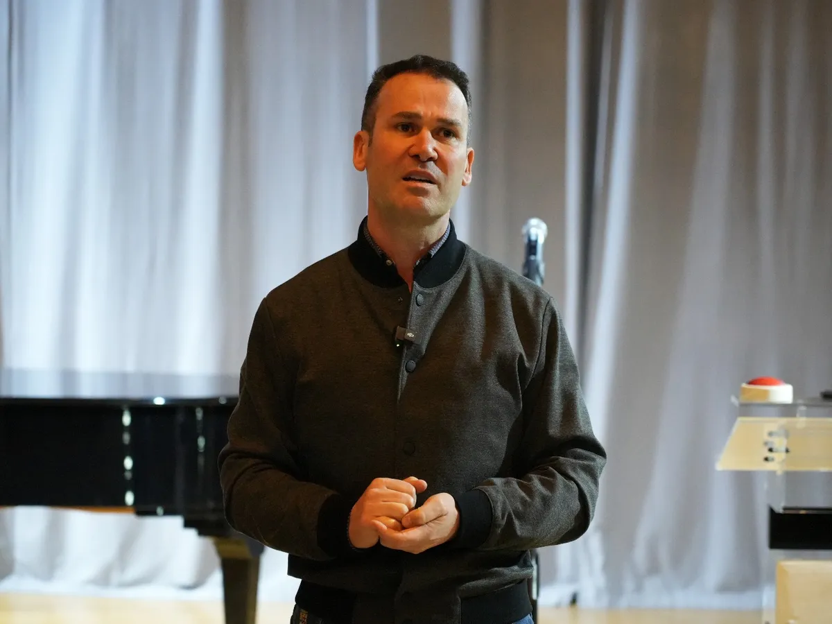 Robert Negoiță (PSD) laudă reformele lui Bolojan. A curățat administrația de rubedenii