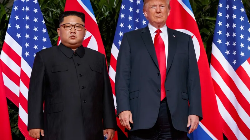 Trump, fascinat de dictatori. Vrea să reia relațiile cu Kim Jong Un: „Un tip inteligent. Mă iubește” - Foto: Profimedia images