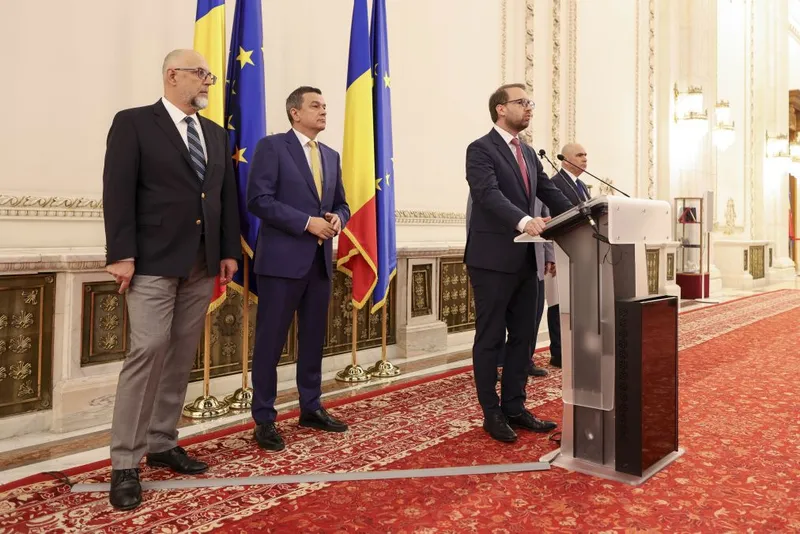 Liderii partidelor, la semnarea Acordului Coaliţiei - Foto: INQUAM PHOTOS/Octav Ganea