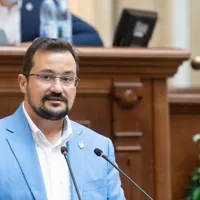 Senatorul USR George Edward Dîrcă poate să-l ajute acum pe Florin Iordache să ridice MCV-ul Foto: Facebook George Edward Dîrcă