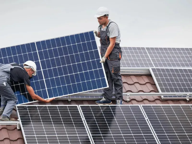 Cum spun specialiștii că trebuie montate panourile fotovoltaice pentru a reduce maxim factura - Foto: Istock (Imagine cu rol ilustrativ)